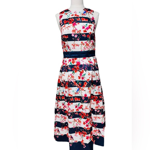 Eshakti Floral Stripe Print Georgette Maxi Dress Product size Small 6 - Picture 4 of 8